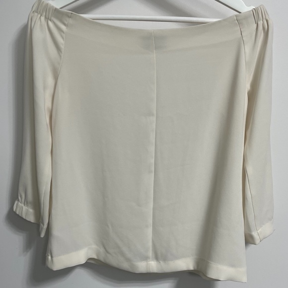 Aritzia - Babaton Rodrigo Blouse - Cream - Size XS - Picture 3 of 4